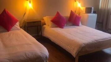 Quadruple Room | Iron/ironing board, free WiFi