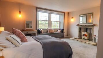 3 bedrooms, individually decorated, individually furnished, free WiFi