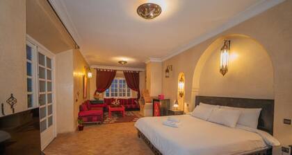 Mumtaz Dar - Suite Deluxe 5