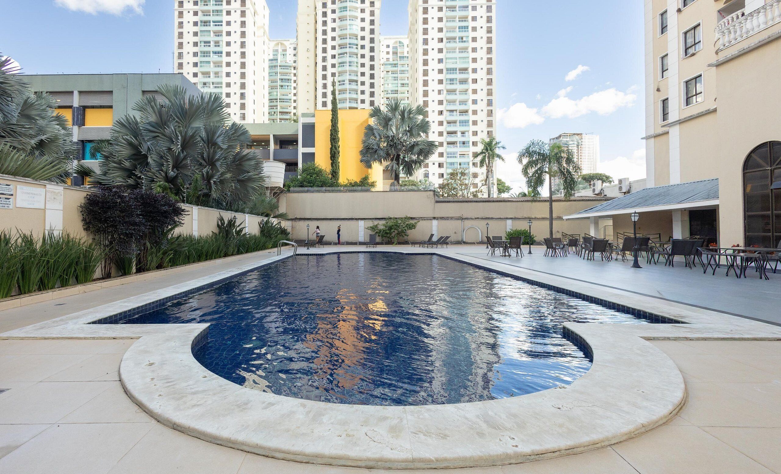 Basic Apartment | Pool