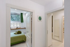 1 slaapkamer, een strijkplank/strijkijzer, wifi, beddengoed