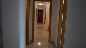 Interni