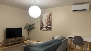 Luokittelematon kuva, 5 kautta 9, painike