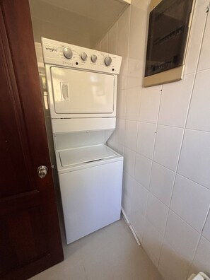 Habitación individual, vistas al jardín | Interior