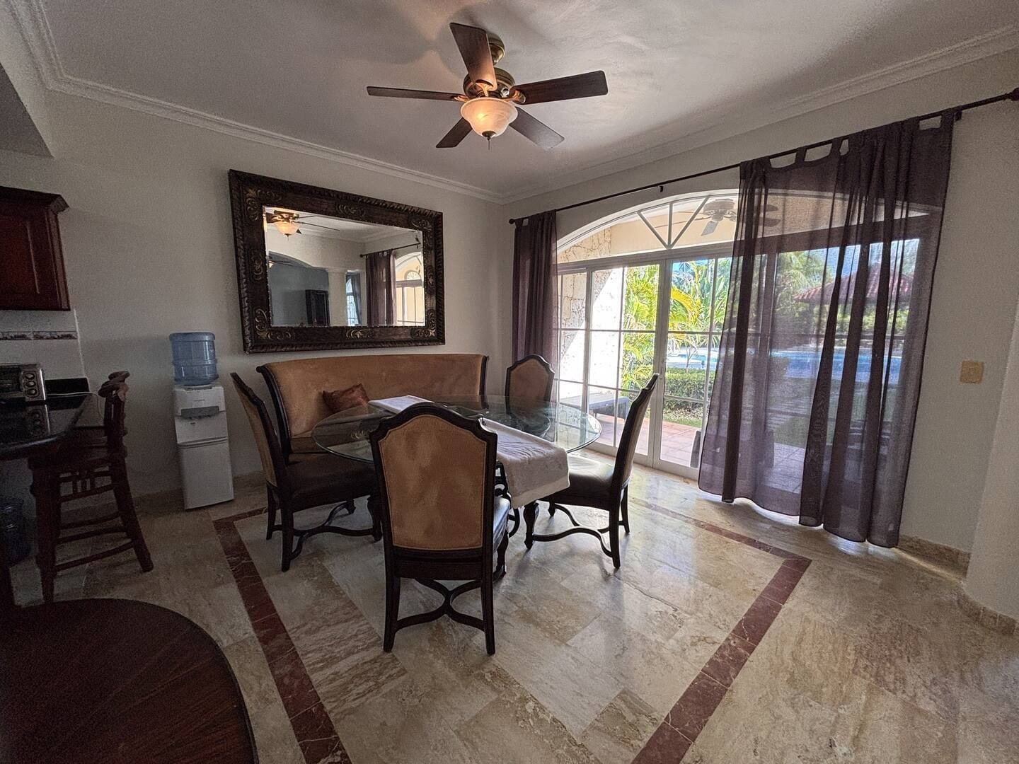 Single Room, Garden View | Dining