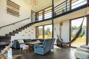 TV, fireplace - Ladera Loft  3D 2B - Vistas Hermosas (Cautín Province)