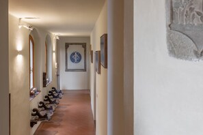 Interior - Old Bridge large unique artful apartment/lift (Firenze)
