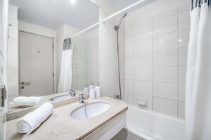 Shower, hair dryer, towels - Espacio Viña- 1D with Wifi (Viña del Mar)