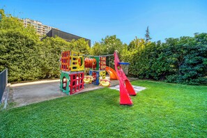 Children’s area - Las Condes Urban Apartment W/ Wifi and Pool (Las Condes)