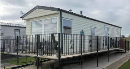 Beautiful 3 Bed, Sleeps 6, Wifi, Pet Friendly