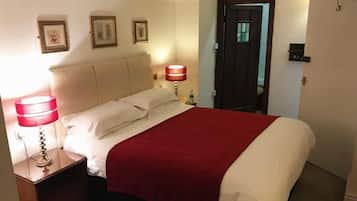 Double Room, Non Smoking | Desk, iron/ironing board, free WiFi