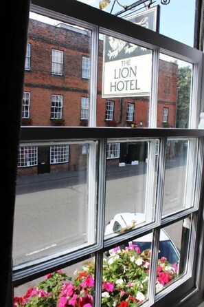 Interior - The Lion Hotel (Buckden)