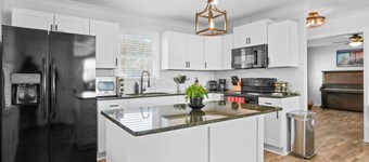 Charming Greenville Getaway