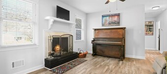 Hot Tub, 3 Bdr, Close to DT