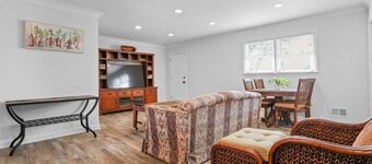 Hot Tub, 3 Bdr, Close to DT