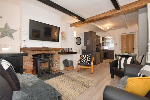 Seagull cottage - close to the seafront