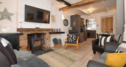 Seagull cottage - close to the seafront