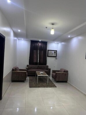 Apartemen Basic | Area keluarga