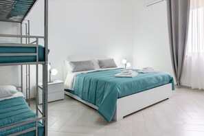 1 chambre, fer et planche Ă repasser, Wi-Fi, draps fournis