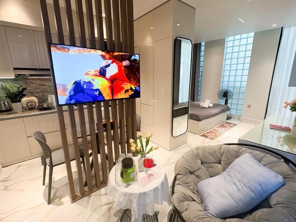 Studio Standard, vue ville | Coin séjour