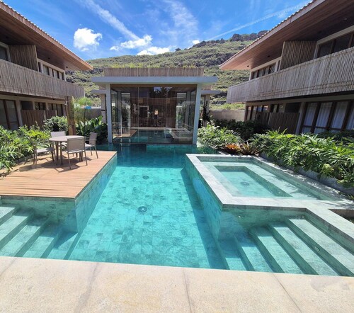 Stay in the center of Mucugê and enjoy the pool