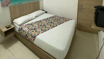 Free WiFi, bed sheets