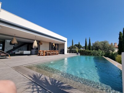 A beautiful luxury villa in a quiet location 1 km from the beach and town centre