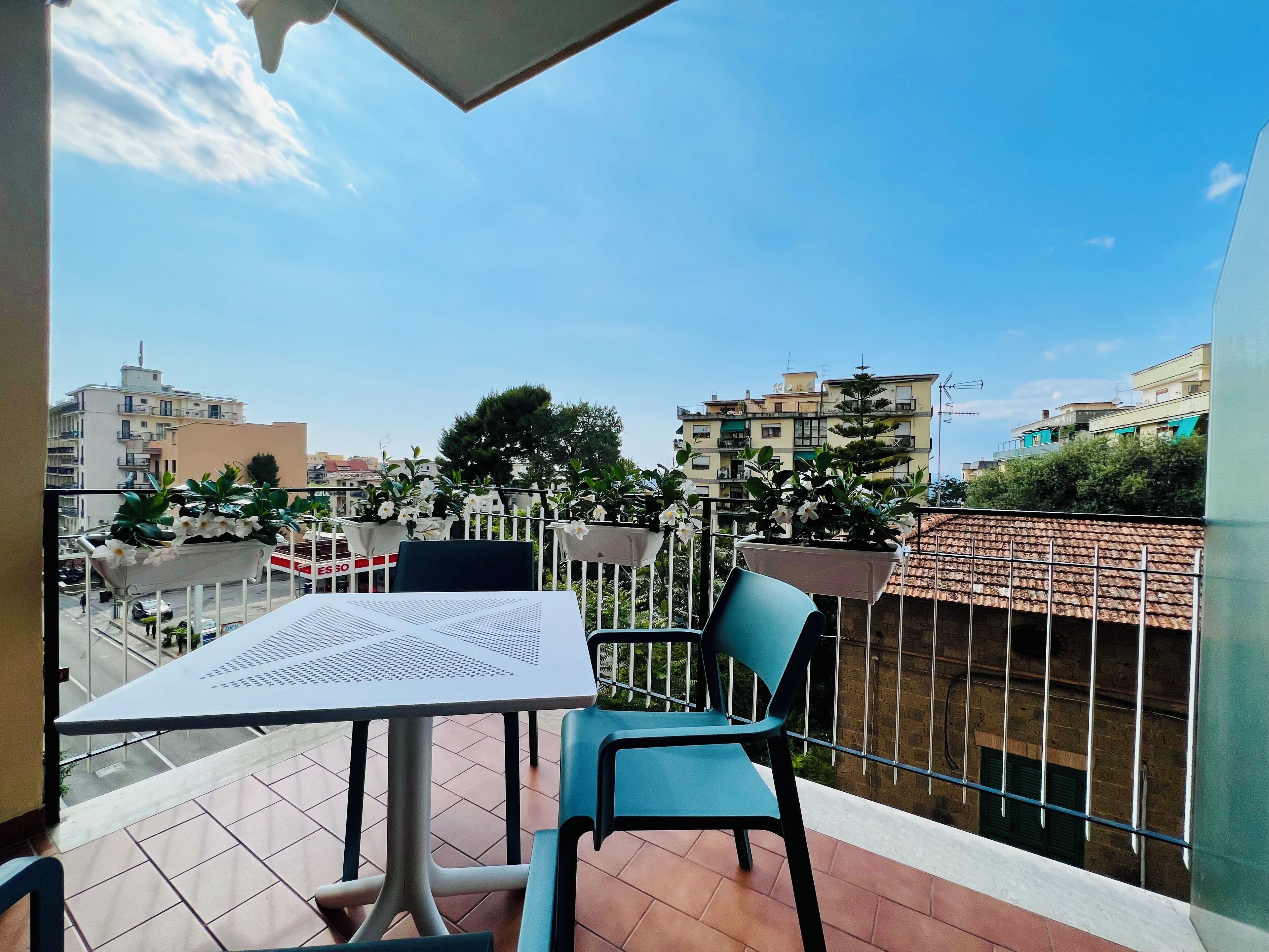 Deluxe Room, Balcony | Balcony