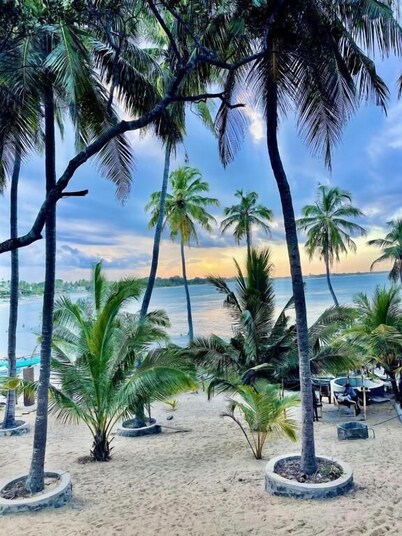 Kudah Bay Surf Hotel