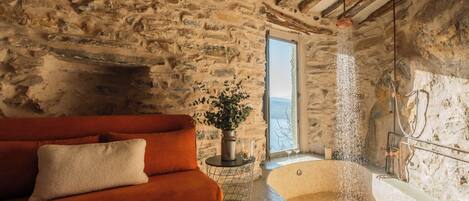 House (2 Bedrooms) | Bathroom