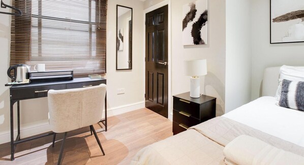 Nicht klassifiziertes Bild, 1 von 6, Schaltfläche