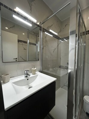 4 bedrooms - Tsonas Apartments (Lefkada)
