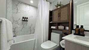 Hair dryer, towels, soap, shampoo - Serene Escape: 1 Bed 1 Bath Private Basement Suite| 12 mins to Spruce Meadows (Calgary)
