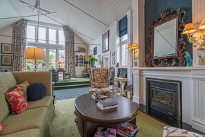 Fireplace, books - The Church House Spacious Heritage Escape for Two (North Hobart)