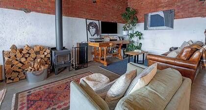 The Old Butcher Shop Industrial Escape with Sauna