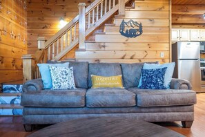 TV, video games, table football - Discover the perfect getaway at Square Bear in Sevierville, TN, where luxury and (Sevierville)