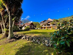 Unclassified image, 2 of 26, button - La Quinta Mansión  (Baños de Agua Santa)