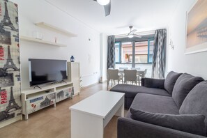 TV - Global Vacacional: Beatiful apartment near the beach (Puerto de Sagunto)