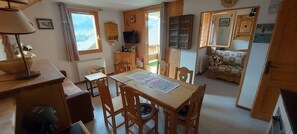 Dining - Comfortable 6-person apartment Saint Jean d'Arves les Sybelles 3* rated (Saint-Jean-d'Arves)