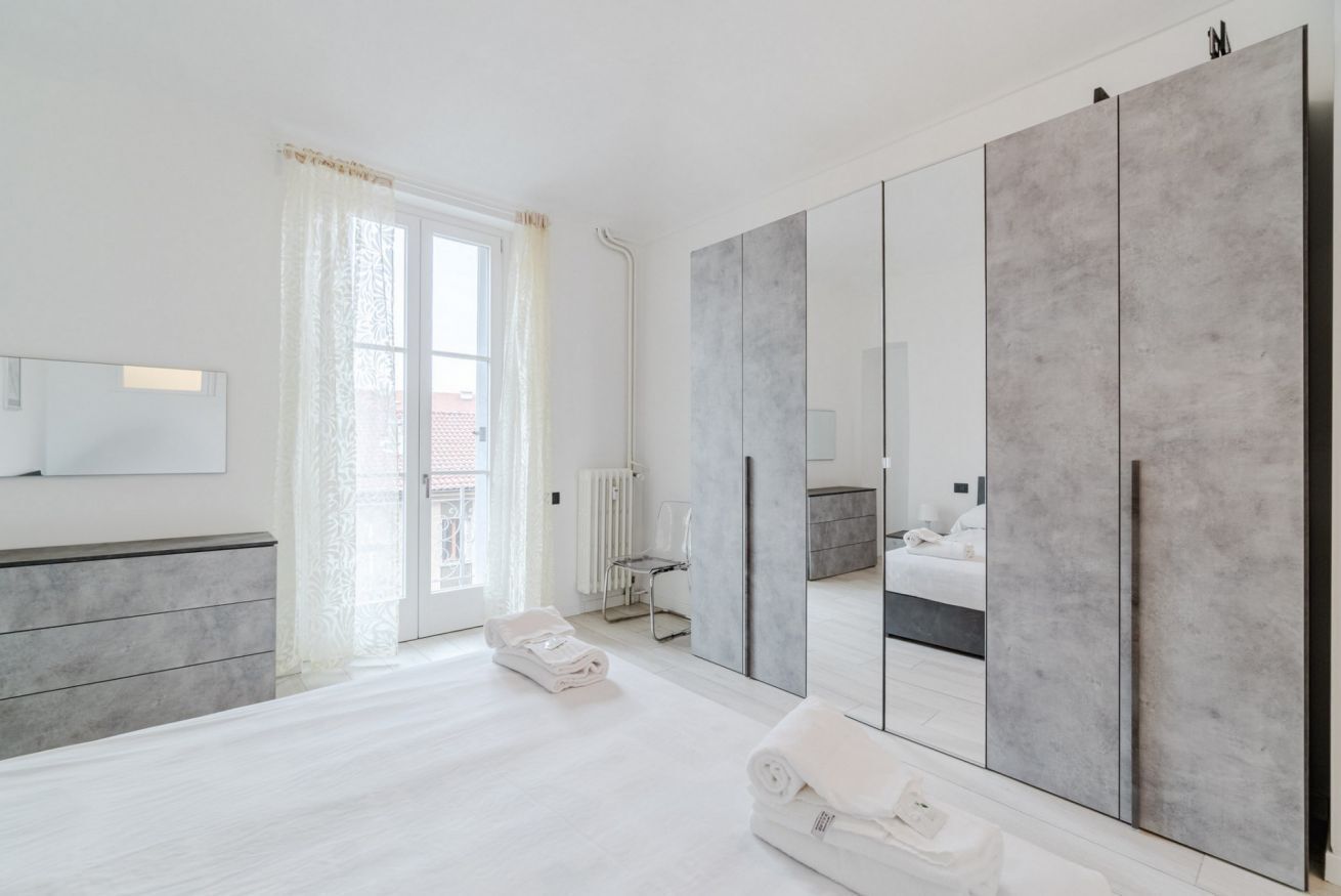 2 Schlafzimmer, Bügeleisen/Bügelbrett