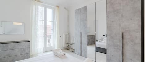 2 Schlafzimmer, BĂŒgeleisen/BĂŒgelbrett