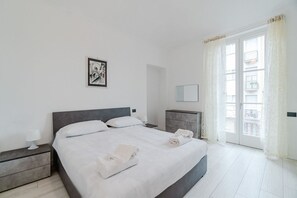2 slaapkamers, een strijkplank/strijkijzer