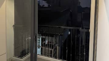 Deluxe Apartment, Balcony | Desk, free WiFi