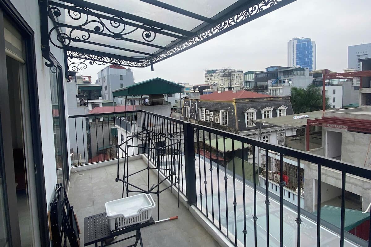 Studio Suite, Terrace | Desk, free WiFi