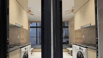 Leilighet – deluxe, balkong | Skrivebord og wi-fi (inkludert)