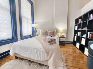 5 bedrooms, desk, iron/ironing board, WiFi