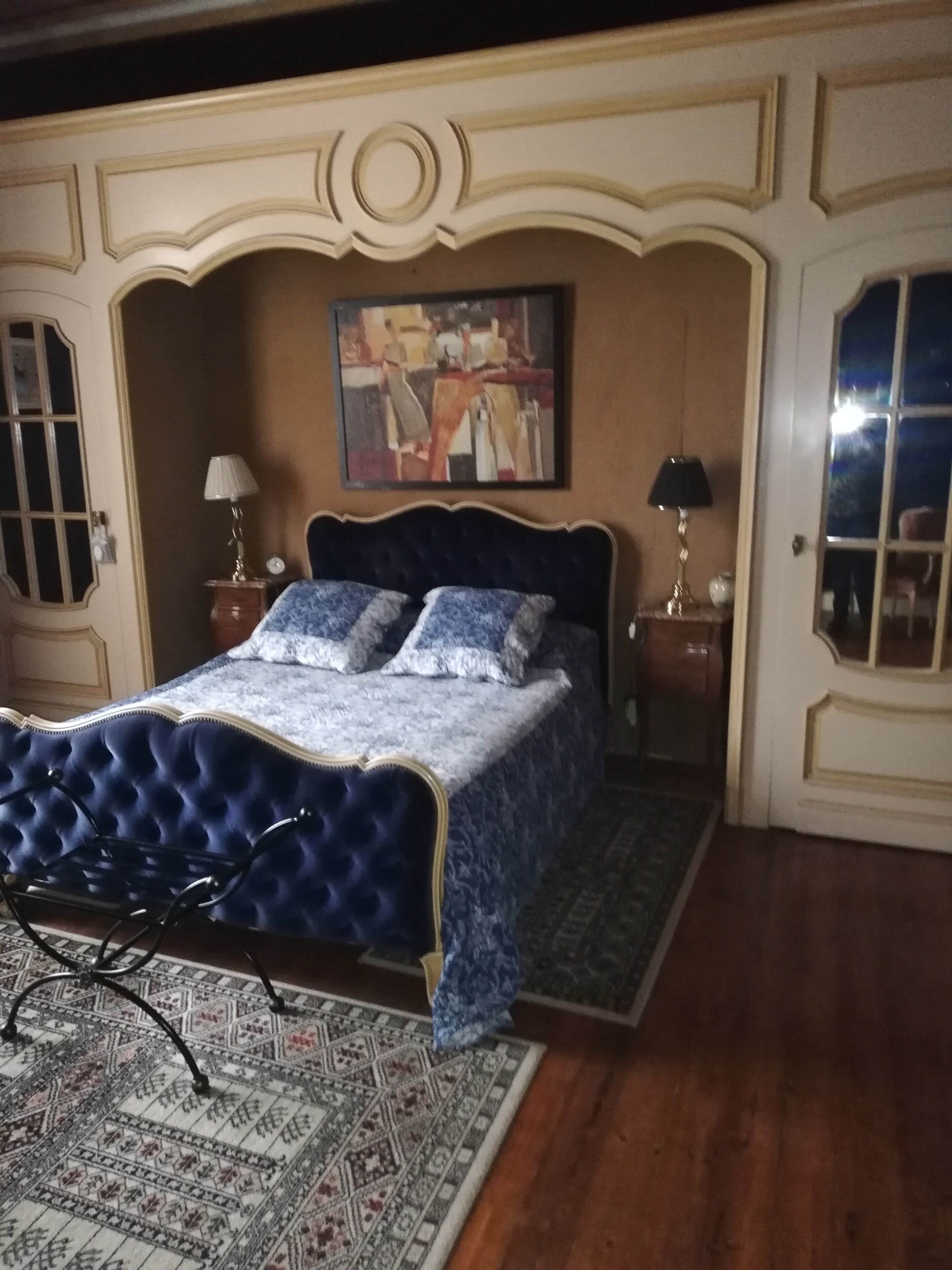 Fer et planche à repasser, accès Internet, draps fournis