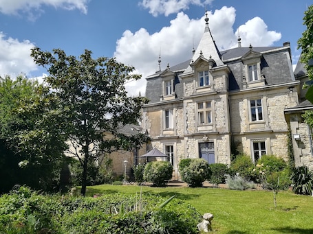 外観. LE CHATEAU STE MARIE PROCHE MARAIS POITEVIN
