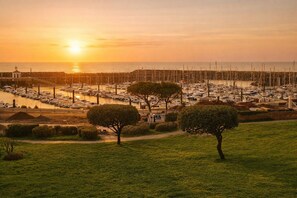 Marina - Bright apartment with balcony and harbor view – 4 guests (Talmont-Saint-Hilaire)