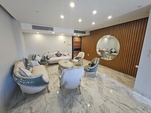 Interior - Marvelous 2-bedroom apartment with AC in vibrant Giza (Giza)